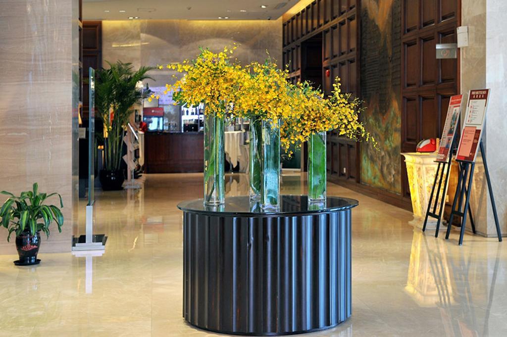 Ramada Plaza Shanghai Gateway Exterior photo