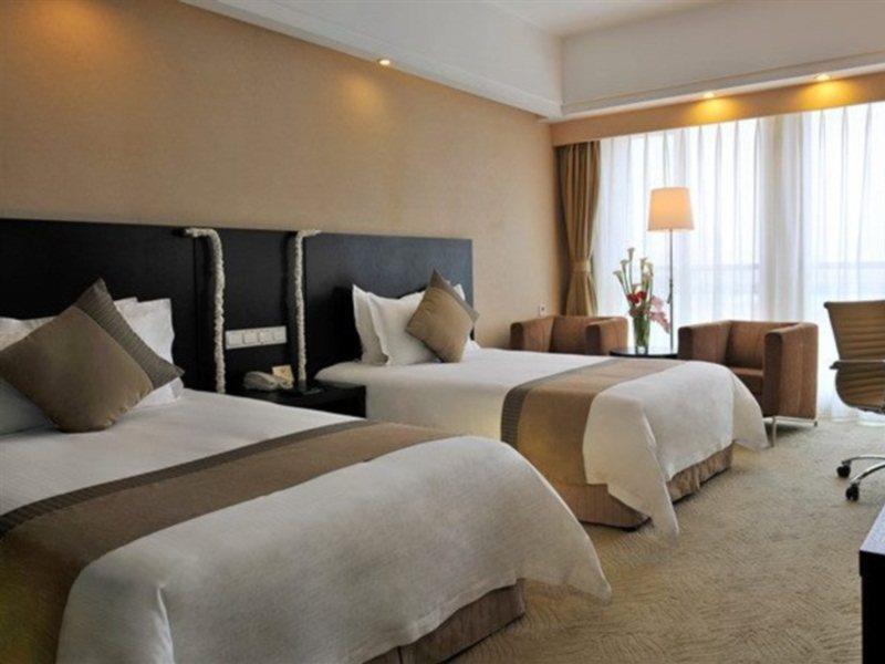 Ramada Plaza Shanghai Gateway Exterior photo